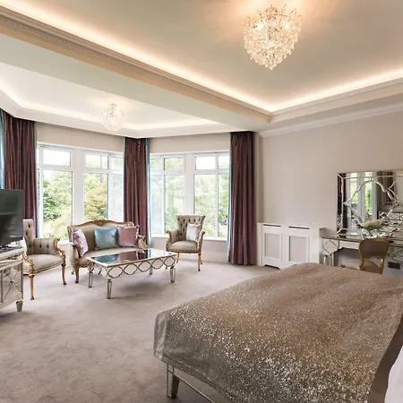 Fitzgeralds Woodlands House