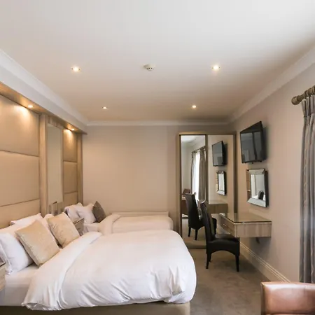 Fitzgeralds Woodlands House