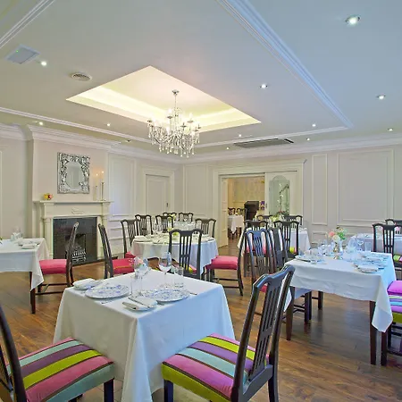 Fitzgeralds Woodlands House