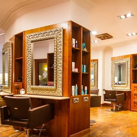 Fitzgeralds Woodlands House