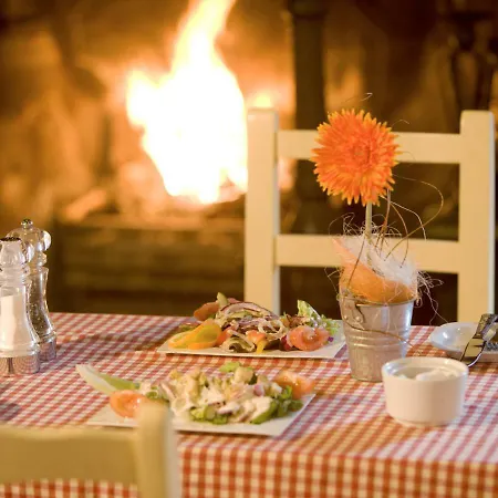 Fitzgeralds Woodlands House