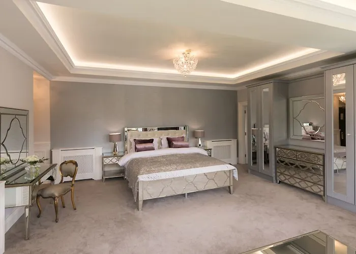 Fitzgeralds Woodlands House Адэр